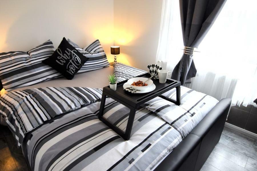 Lea Apartment - Free Parking In Front For 2 Cars Zagreb Exterior foto